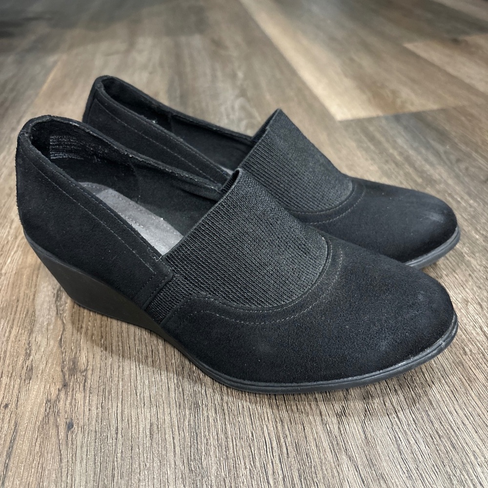 Comfort Plus‎ By Predictions Shoes Women’s 7.5 Black Wedge Close Toed Slip On
